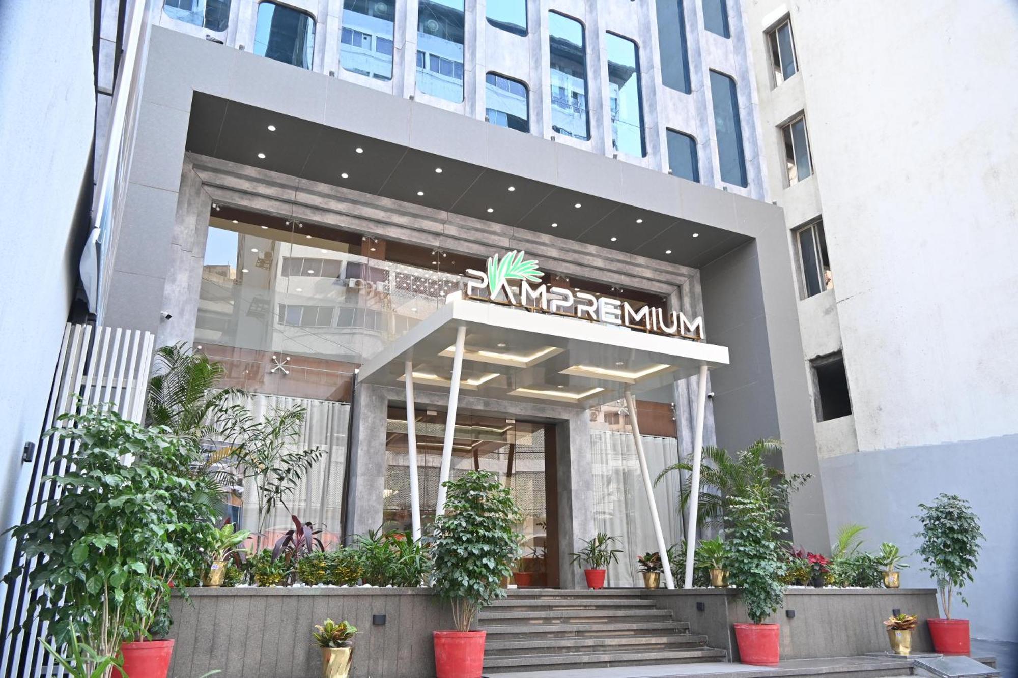 Pam Premium Hotel Vadodara Kültér fotó