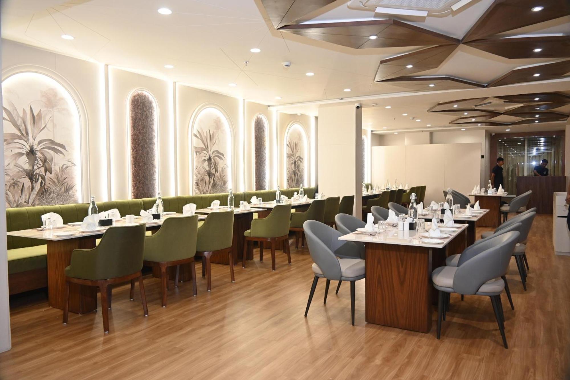 Pam Premium Hotel Vadodara Kültér fotó