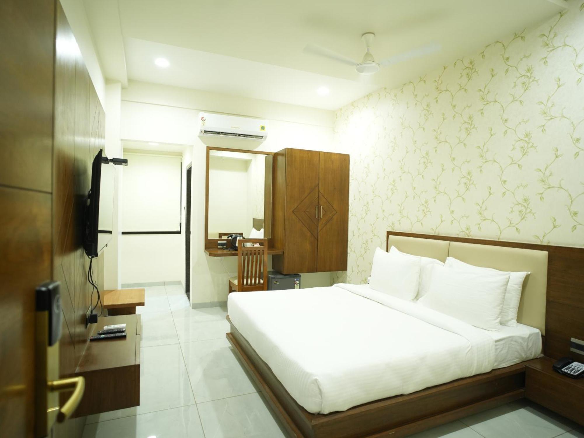 Pam Premium Hotel Vadodara Kültér fotó